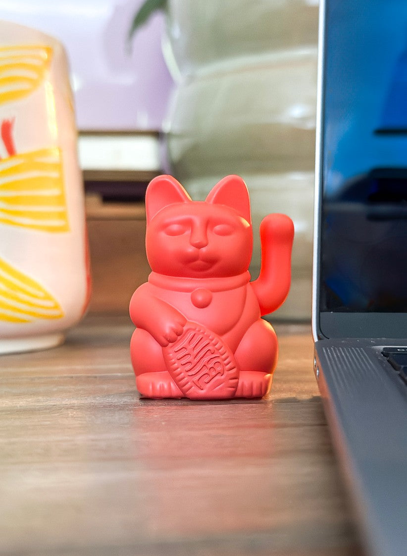 Solar Lucky Cat Winkekatze neon orange