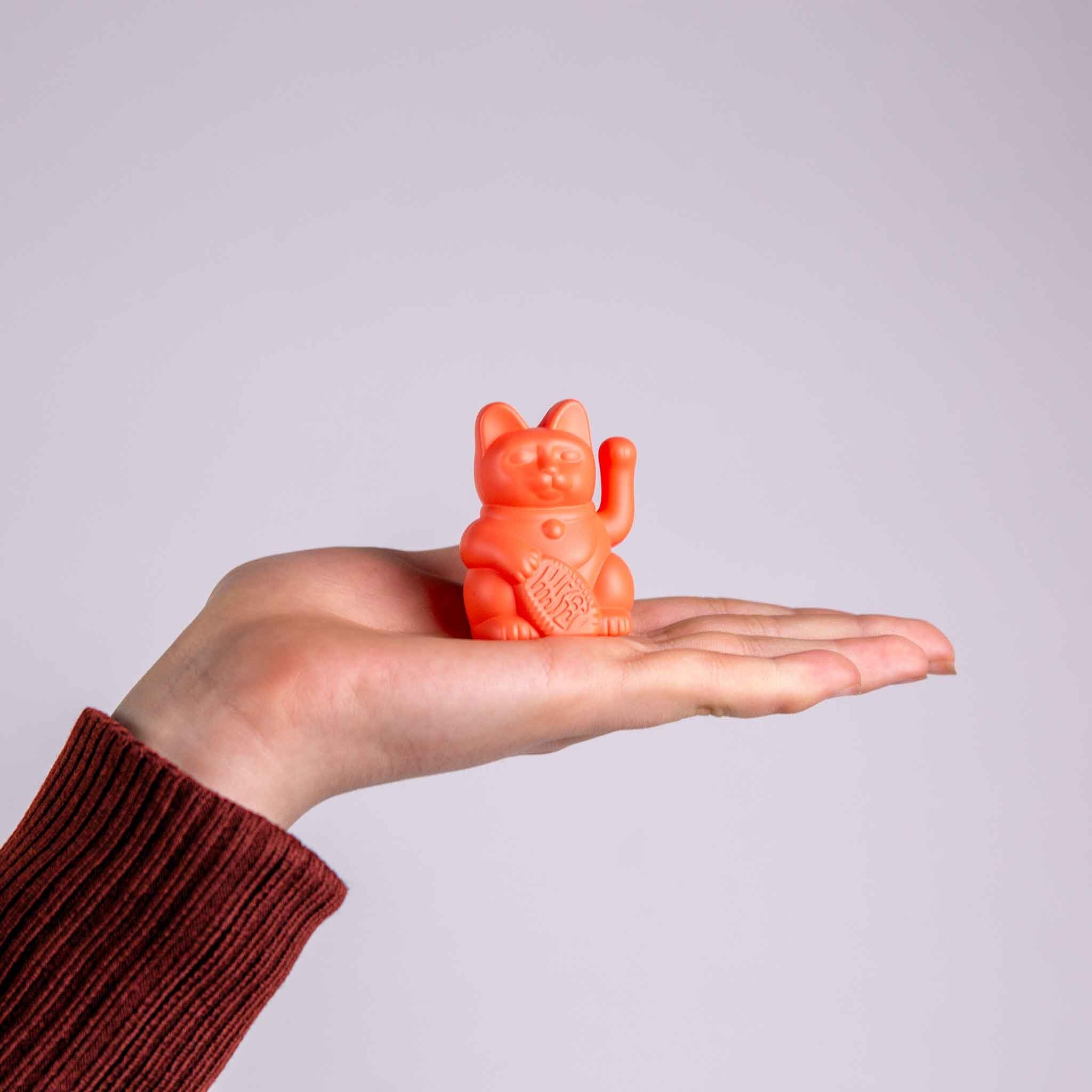 Solar Lucky Cat Winkekatze neon orange