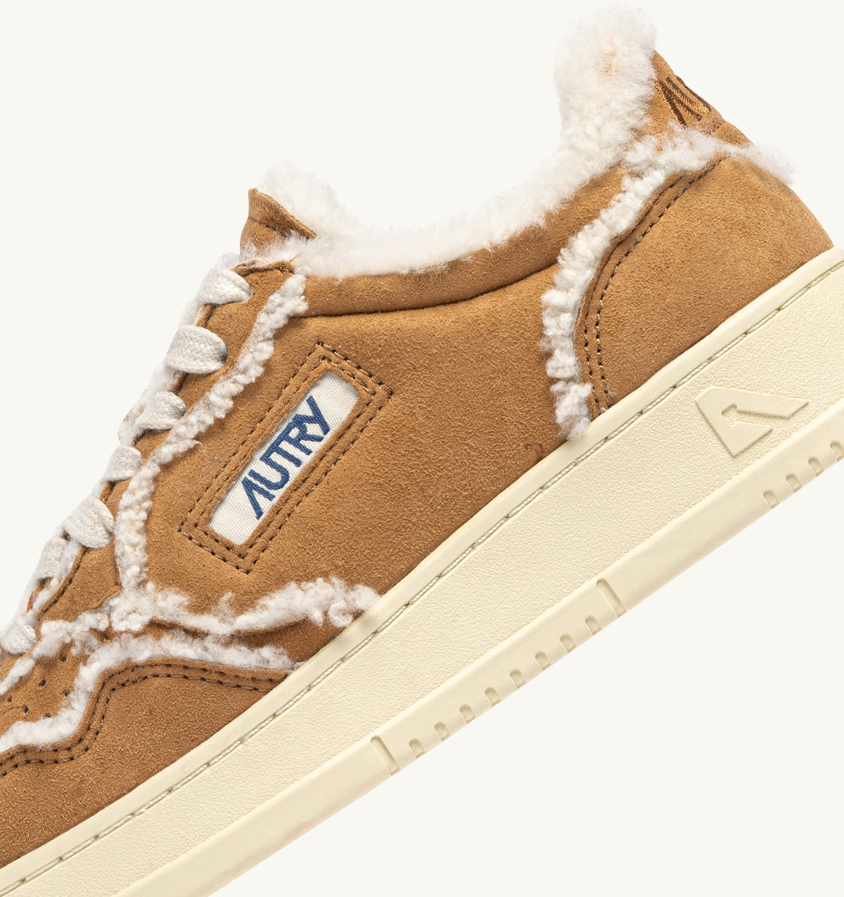 AUTRY Wom Medalist GX01 - Suede/Sherling Cognac